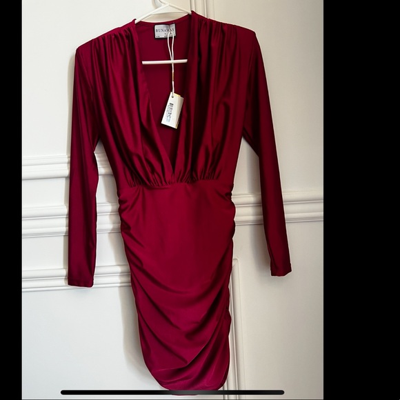 Runway Red Mini - Picture 4 of 4